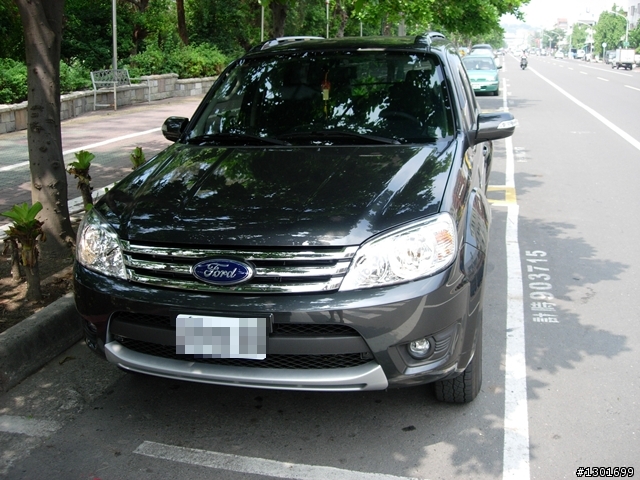 2009 Escape 2.3 XLT ...........