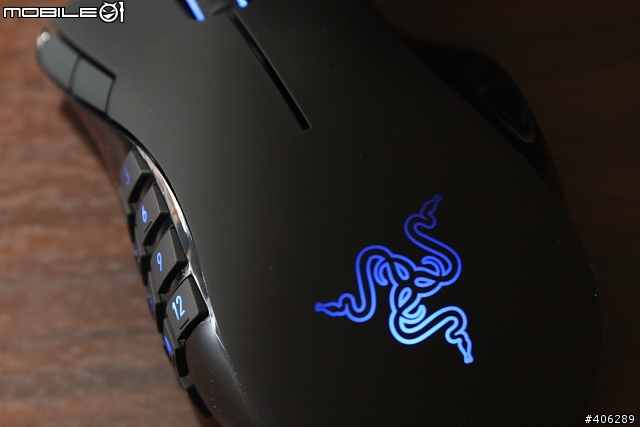 RAZER NAGA 那伽梵蛇鐳射遊戲滑鼠開箱