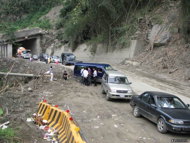 《路況訊息》10/11風災後的阿里山行(好慷相報~修路中不收門票)