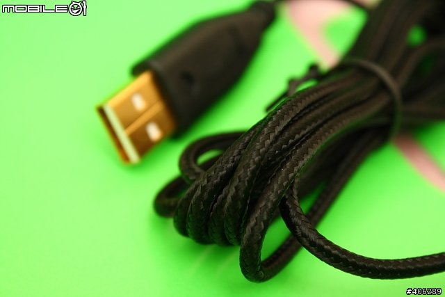 RAZER NAGA 那伽梵蛇鐳射遊戲滑鼠開箱
