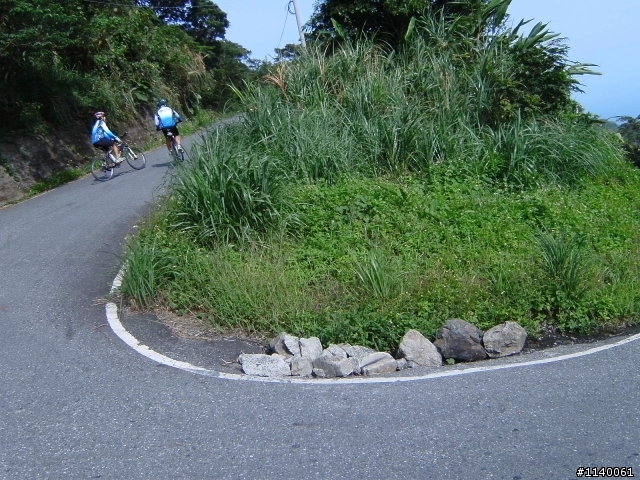 來企~台東太麻里金針山~賞雲花海~山海戀騎...^^"...