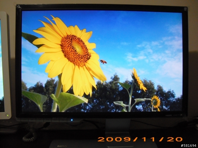 視覺真色彩-BenQ V2400 ECO開箱&試用