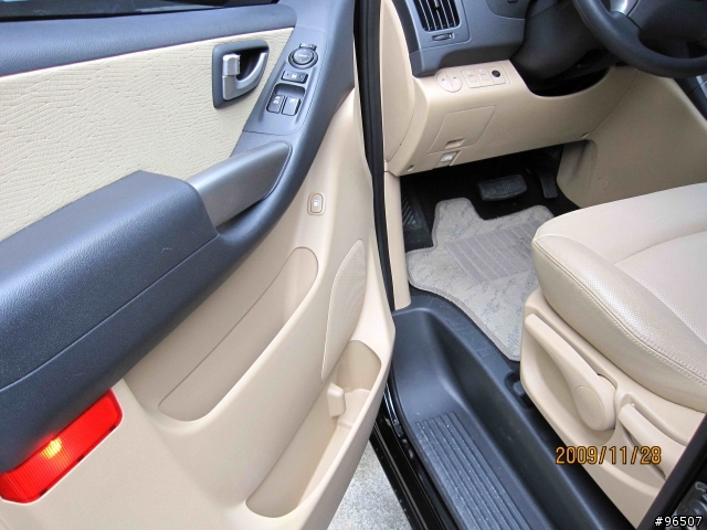 【分享】冷門車 Hyundai Starex 的滿月開箱