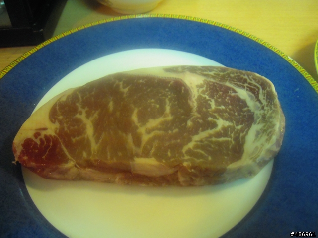 NT1055/1KG 與 NT2400/1KG 牛排的戰爭 (圖多)