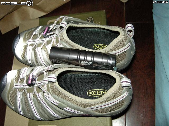 我的第一雙單車鞋 KEEN 女用水陸兩用鞋 開箱文 (圖多)