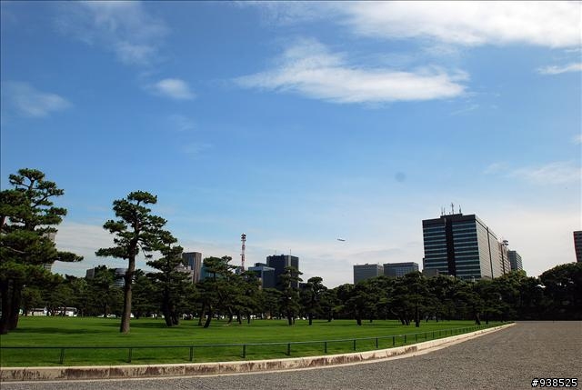 【分享】鏡皇...Ai AF-S Zoom-Nikkor ED 17-35mm F2.8D (IF)一起來蓋大樓吧!