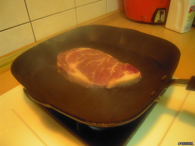 NT1055/1KG 與 NT2400/1KG 牛排的戰爭 (圖多)
