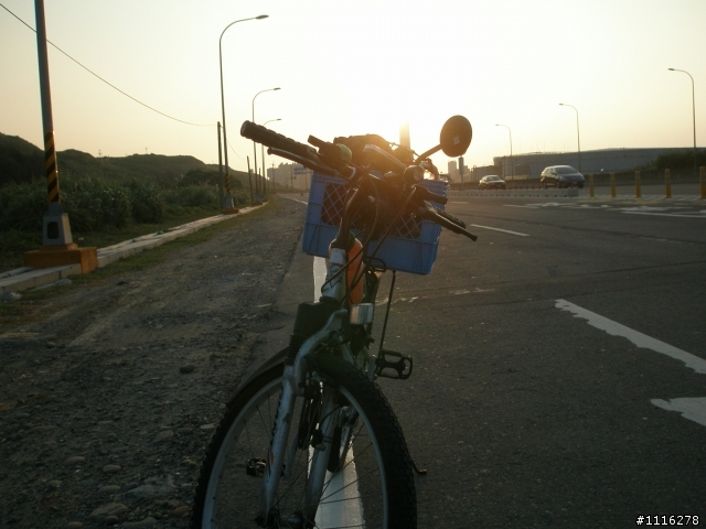 環島不一定要花很多＿陽春版之養樂多車七天環島