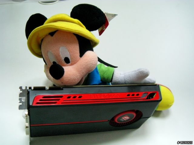 米奇的萬聖節禮物 ATI Radeon HD 5770