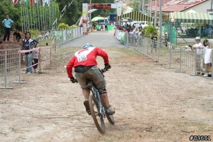 為參加2009年 ACC 亞洲盃登山車錦標賽的8位台灣選手加油!!------11/7下坡賽照片更新