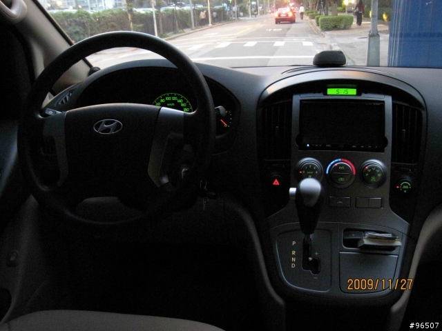 【分享】冷門車 Hyundai Starex 的滿月開箱