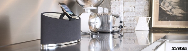 iPhone新搭擋 【Bowers & Wilkins Zeppelin Mini】