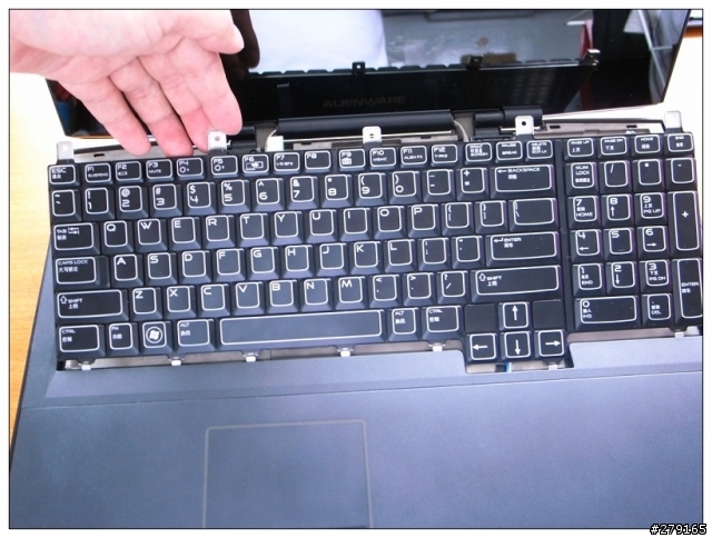 Alienware M17x 第二彈 (拆機流程圖)