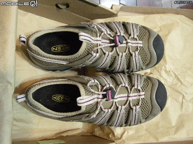 我的第一雙單車鞋 KEEN 女用水陸兩用鞋 開箱文 (圖多)