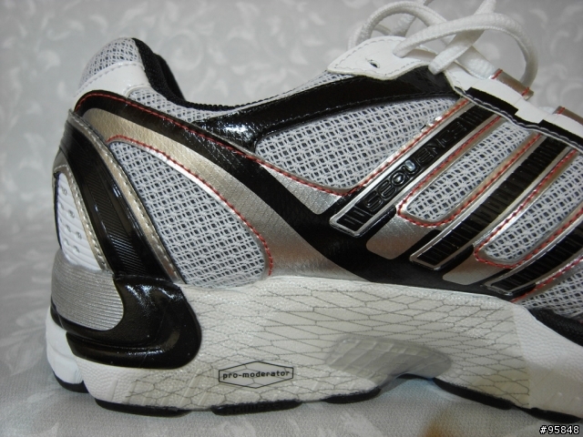 【給慢跑入門者的鞋測報告】 Adidas Supernova Sequence 2 慢跑鞋