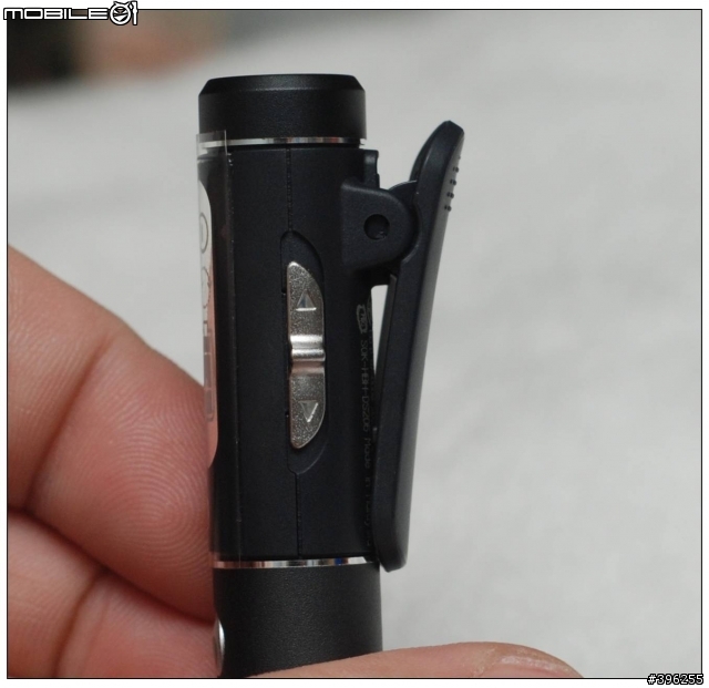 (開盒分享)換上HBH-DS205讓你的satio螢幕告別擾人的油垢~
