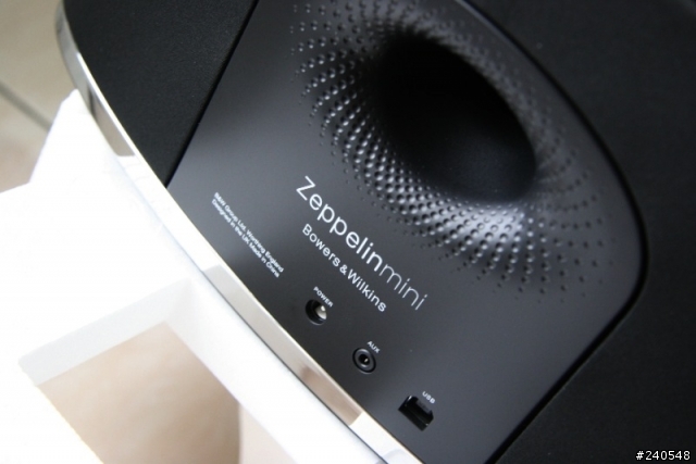 iPhone新搭擋 【Bowers & Wilkins Zeppelin Mini】