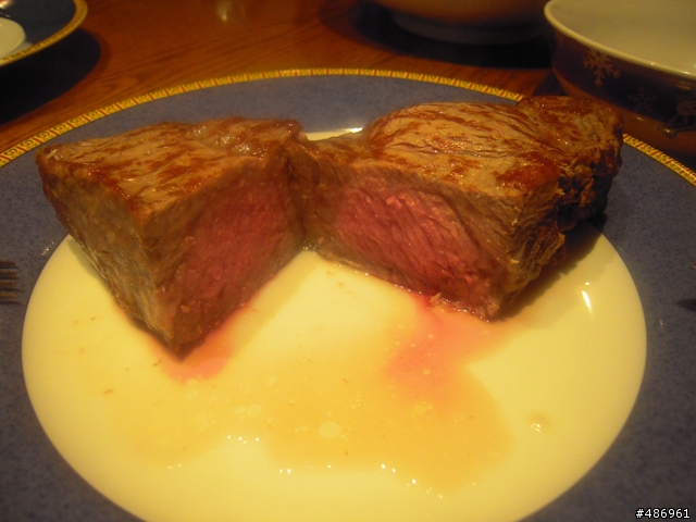 NT1055/1KG 與 NT2400/1KG 牛排的戰爭 (圖多)