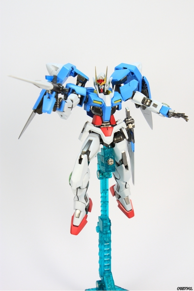 第三號上色作品 HG 00 RAISER 圖多小心@@
