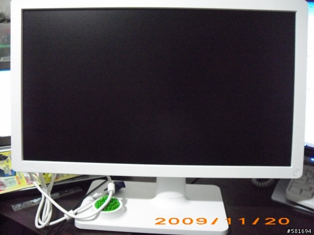視覺真色彩-BenQ V2400 ECO開箱&試用