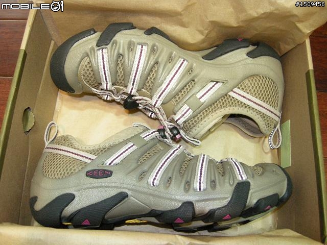 我的第一雙單車鞋 KEEN 女用水陸兩用鞋 開箱文 (圖多)