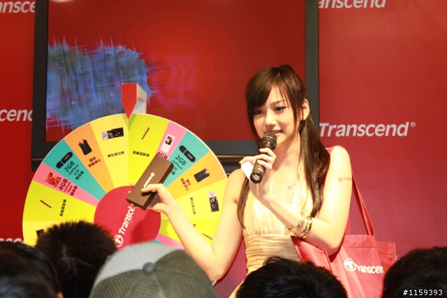 500D-2009台北資訊展Show girl...蓋樓中