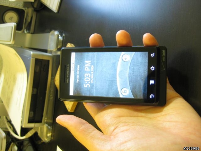 Motorola Droid (Verizon CDMA) 開箱 「版主請幫忙移文」