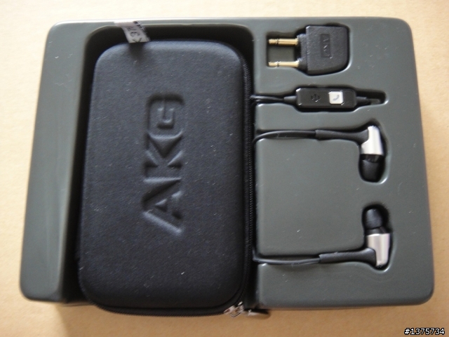 {耳機開箱}新手不專業AKG K370開箱文(逆向)