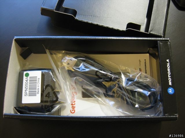 Motorola Droid (Verizon CDMA) 開箱 「版主請幫忙移文」