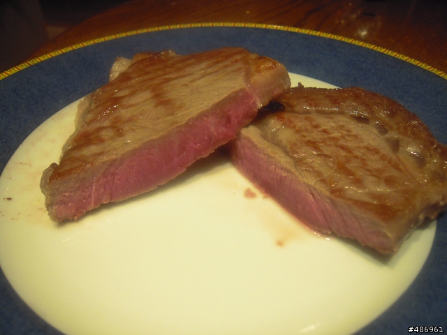 NT1055/1KG 與 NT2400/1KG 牛排的戰爭 (圖多)