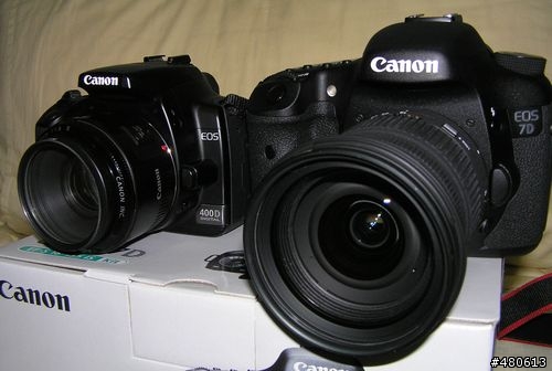 Canon 7D or 小小白IS