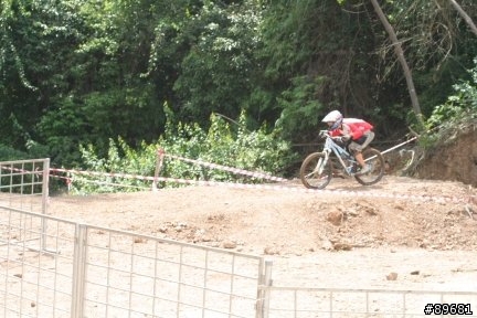 為參加2009年 ACC 亞洲盃登山車錦標賽的8位台灣選手加油!!------11/7下坡賽照片更新