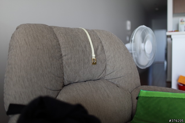 【已解決,謝謝各位大大的幫助】請問擁有5D2的大大們,這是5D2在ISO100的正常表現嗎?