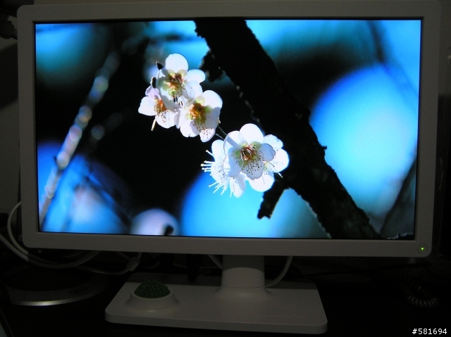 視覺真色彩-BenQ V2400 ECO開箱&試用