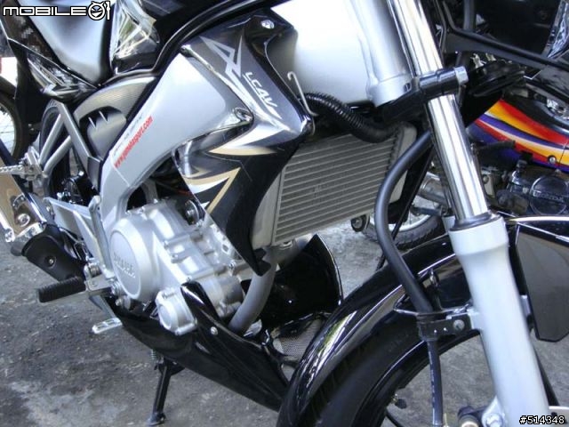(更新照片於29F)印度Yamaha YZF R15跑車的東南亞兄弟,印尼山葉V-ixion 150小檔車介紹(規格修改)