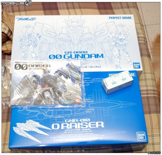 PG 00 Raiser 00鋼彈+O Rais+蓋亞法拉利六色漆開箱XD