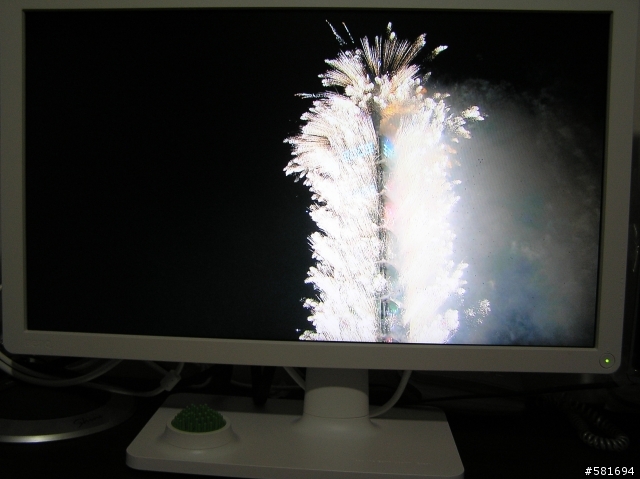 視覺真色彩-BenQ V2400 ECO開箱&試用