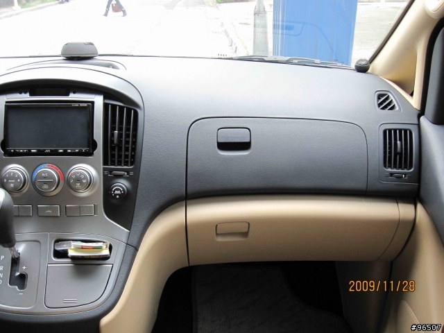 【分享】冷門車 Hyundai Starex 的滿月開箱