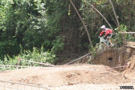 為參加2009年 ACC 亞洲盃登山車錦標賽的8位台灣選手加油!!------11/7下坡賽照片更新