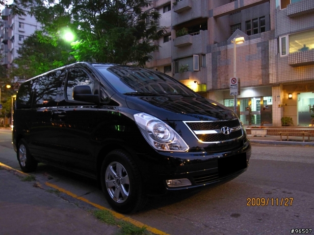 【分享】冷門車 Hyundai Starex 的滿月開箱