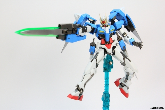 第三號上色作品 HG 00 RAISER 圖多小心@@