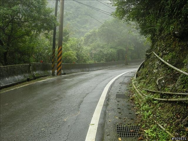 高手125R >< 烏來桶後"歐福羅德"~