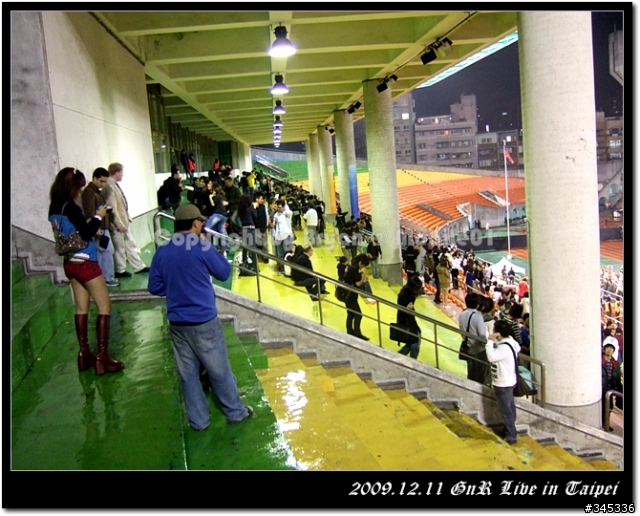 遲來的 Guns N' Roses 2009亞洲巡迴台北演唱會 老頭樂迷的懷念文