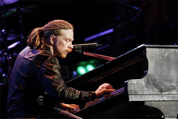 遲來的 Guns N' Roses 2009亞洲巡迴台北演唱會 老頭樂迷的懷念文