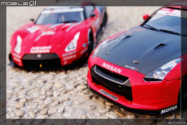 TAMIYA 1/24 NISSAN GTR R35