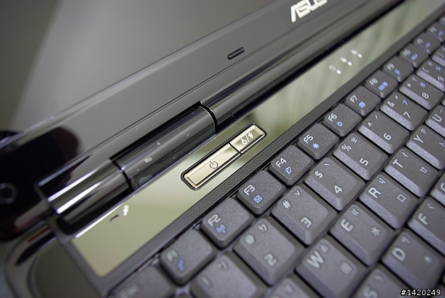 另一台取代桌上型電腦的選擇-ASUS F83VF