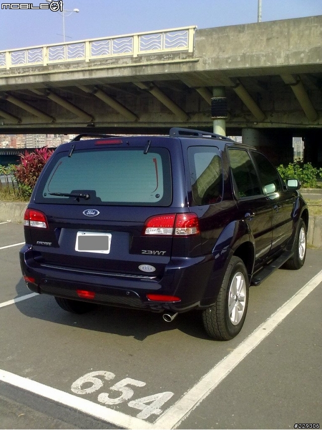 終於交車了...2010 Escape 2.3 XLT <深海藍> 開箱