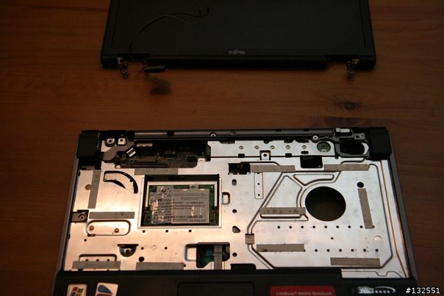 Fujitsu S6240 更換Power Jack + 解剖文