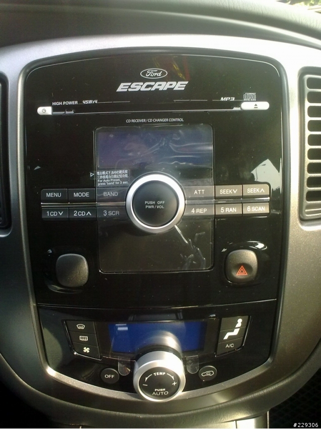 終於交車了...2010 Escape 2.3 XLT <深海藍> 開箱