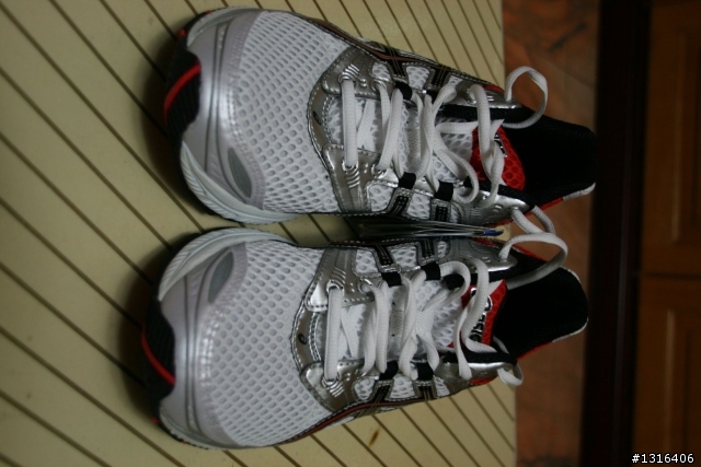 Asics 避震款慢跑鞋 Cumulus-11 分享